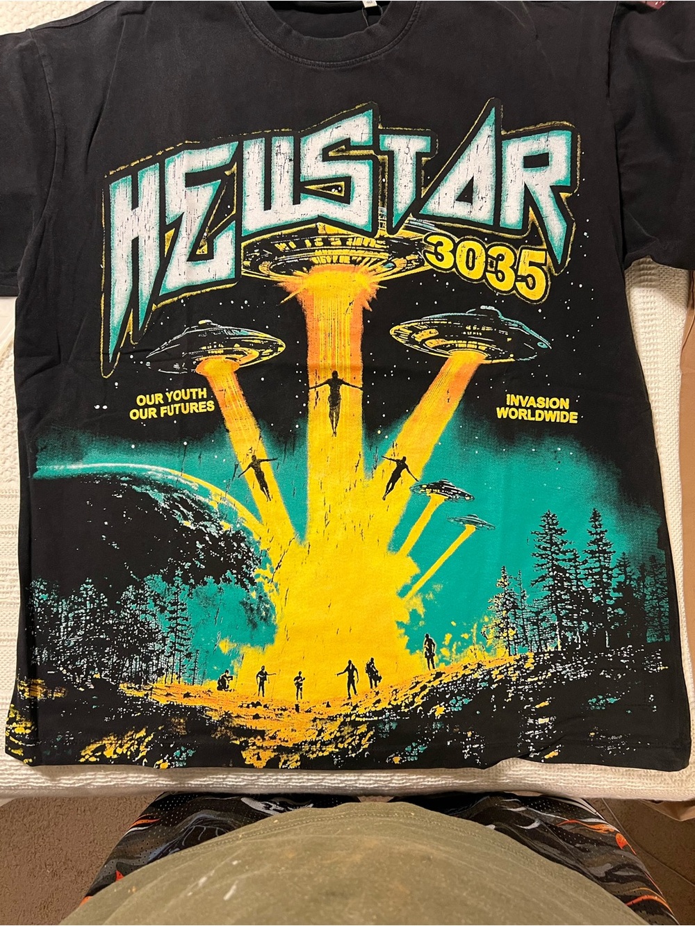 XL Hellstar  Short Sleeve Tee with Neon UFO Invasion Print